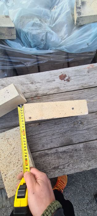 Для камінів  та печей Цегла жаростійка