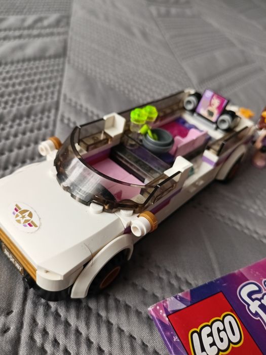 Klocki Lego Friends zestaw 41107 Limuzyna gwiazdy popu
