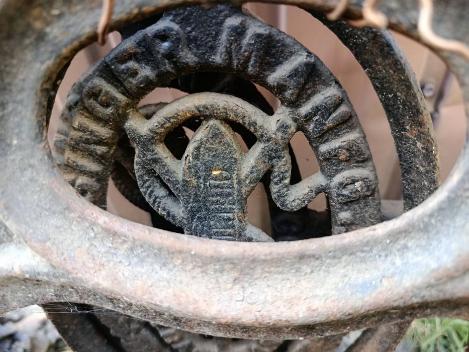 Станина швейной машины  Зингер стол Singer лофт