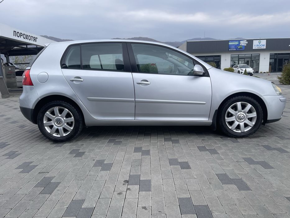 Volkswagen Golf V
