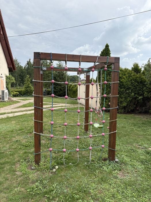 Ogrodowy plac zabaw drewniany