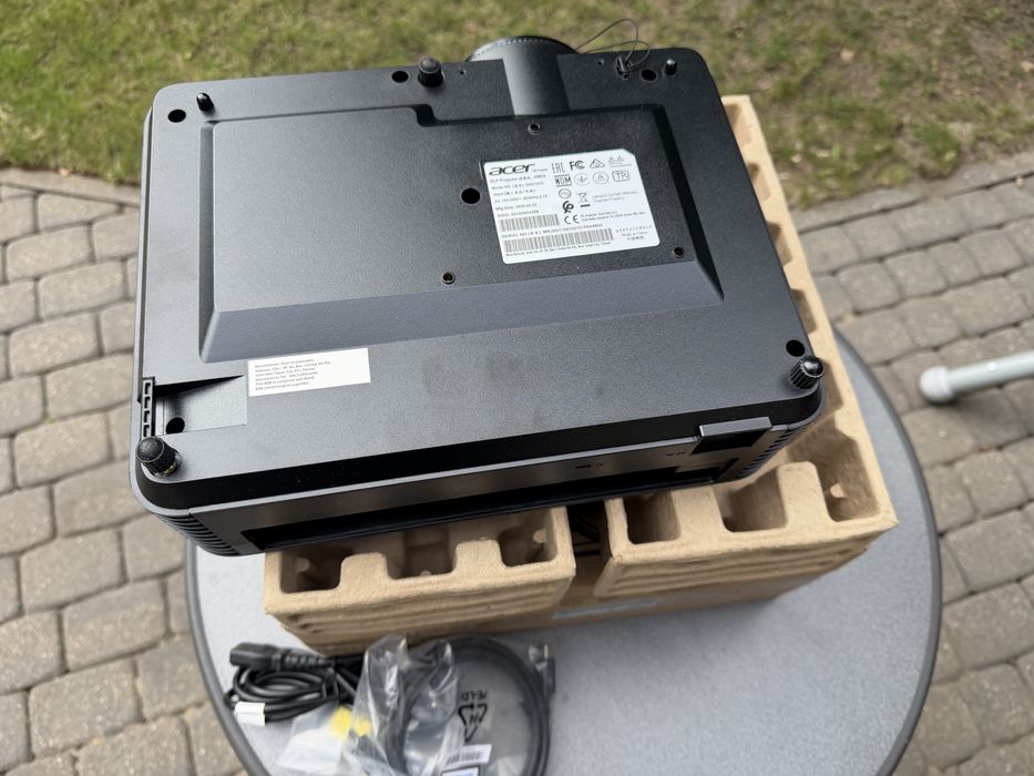 Nowy Rzutnik / projektor Acer DLP H5385BDi