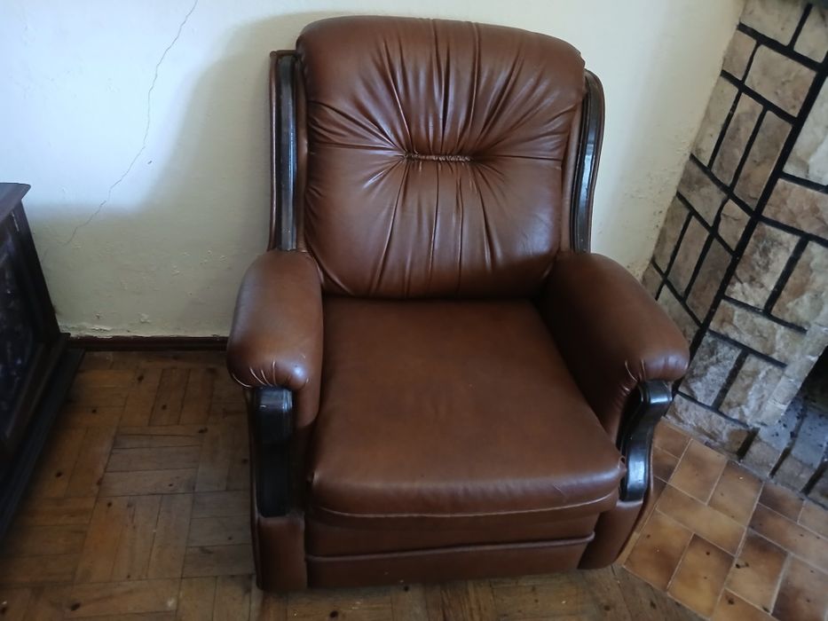 Sofa cama 3 lugares +2 individuais  em napa castanho