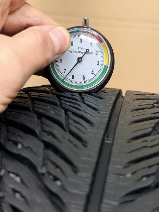 Michelin Pilot Alpin5 235/45/18 kpl 4 szt rok 2020 bieżnik 5,0-6,5 mm