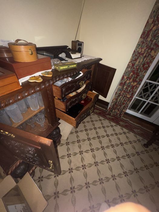 Aparador de madeira 2 portas