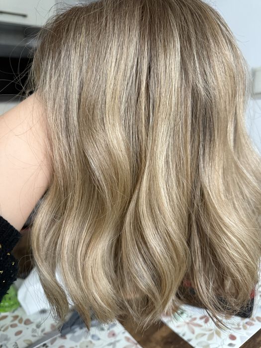 Peruka medyczna - można stylizować prostownicą lub lokowka