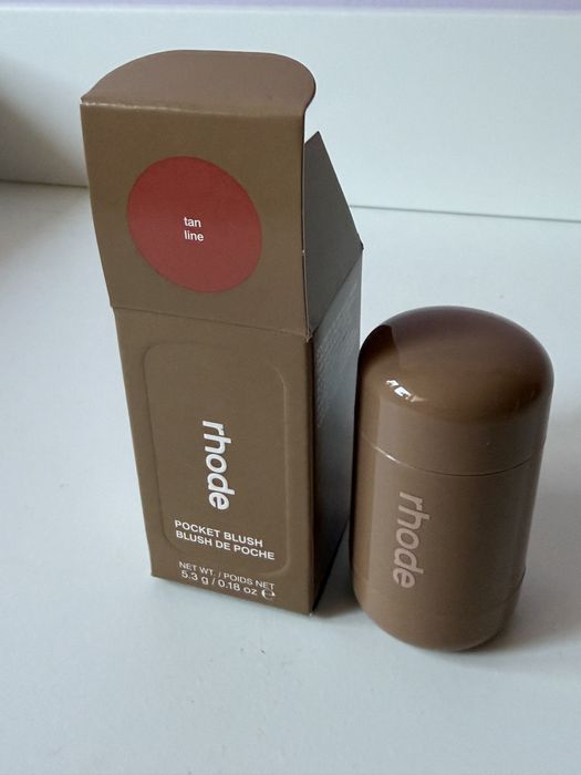 róż do policzków Rhode Tan Line Glow Recipe