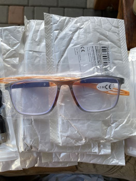 Очки для зрения! +2:00 и +2:50.