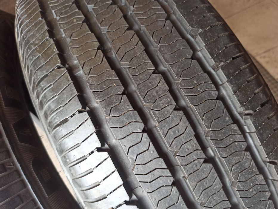 Летняя резина ПАРА 235/60 R18 Kumho Road Venture
