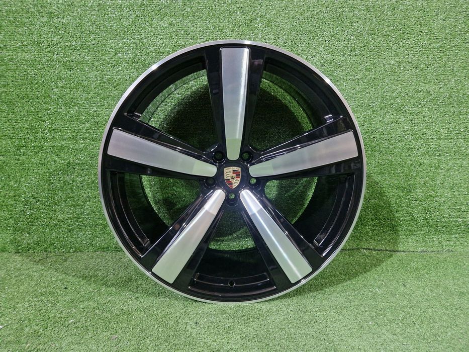 диски R21 різноширокі 5 x 112 DIA 66.5 Porsche Macan DP23