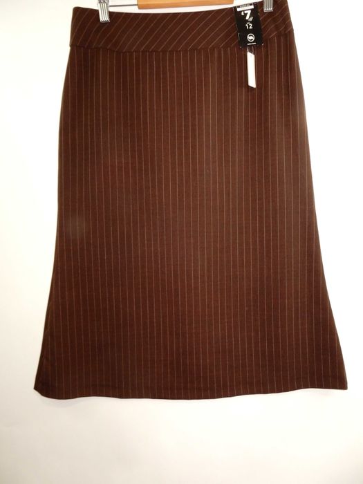 Spódnica midi do łydki brązowa w prążki biuro praca George 40 L