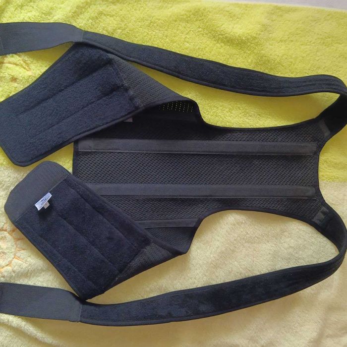 Коректор постави для підлітка