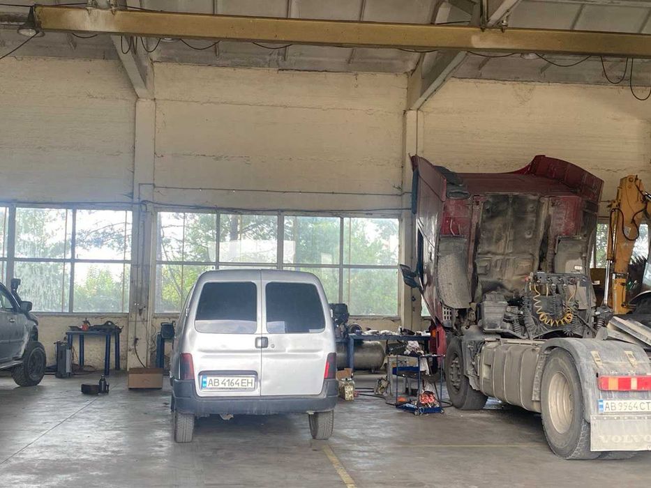 Продаж приміщень вільного призначення 3500м2 на земельній ділянці 2 га