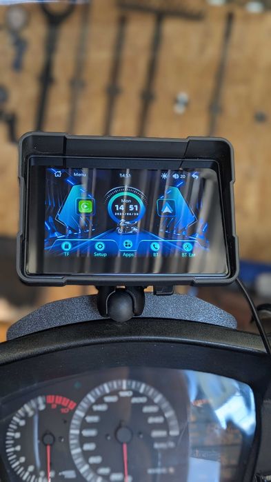 Uchwyty telefonu , nawigacji Honda ST 1300