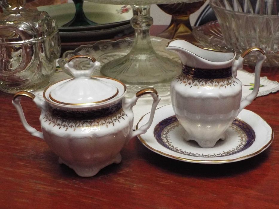 Serwis do kawy/herbaty kompletny dla 12 osób -porcelana wałbrzyska