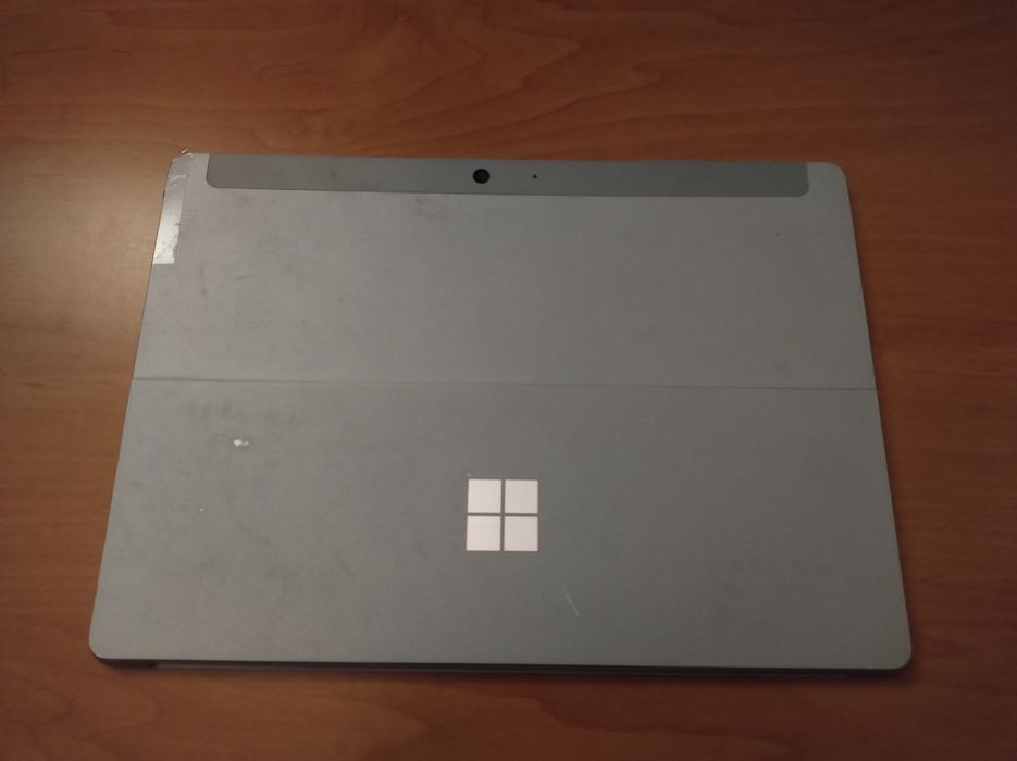 Microsoft Surface Go 2 8gb ram, 128gb  gold 4415y