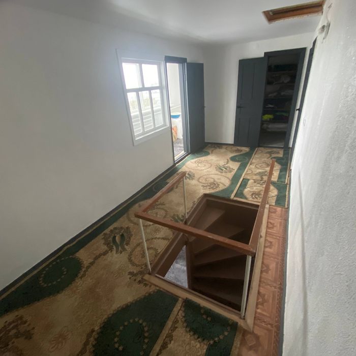 Продам 2-х повирховий будинок