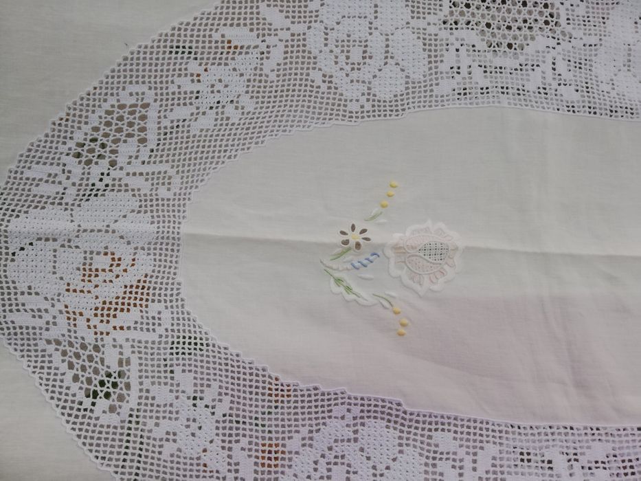 Toalha bordada em linho