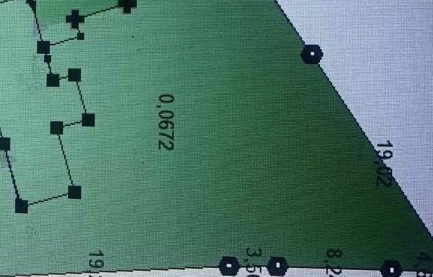 Продам будинок 1/3  зі землею