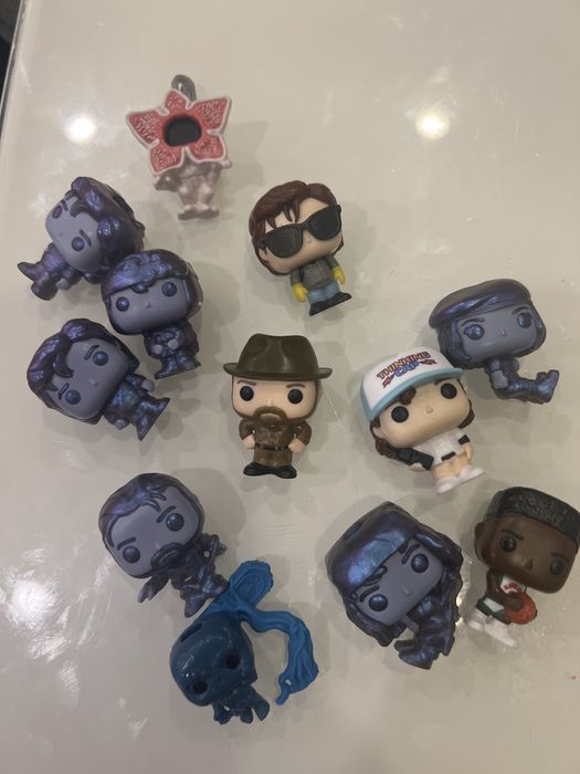 ,,дивні дива,,  stranger things фігурки