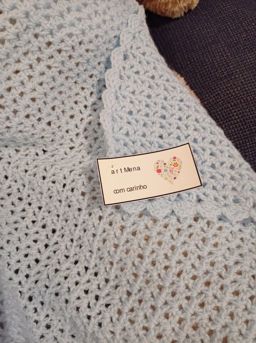 Manta de bebé  feita à mão nova.