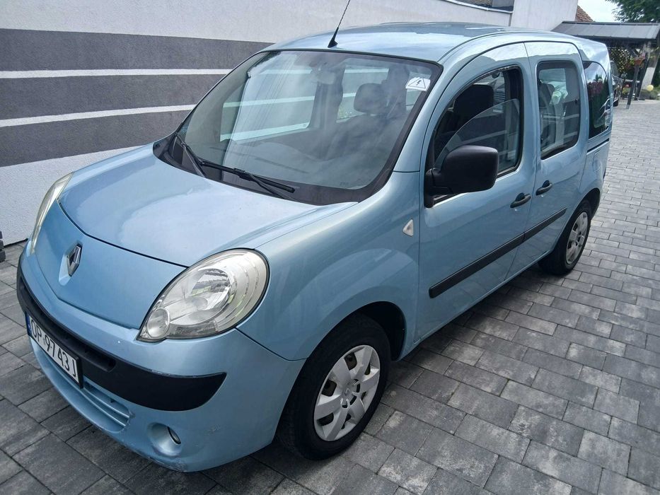 7900 RENAULT KANGOO 1,6 GAZ  25-30 zł / 100 km Mega Oszczędny ! 5 OSOBOWY Auto Sprawne .