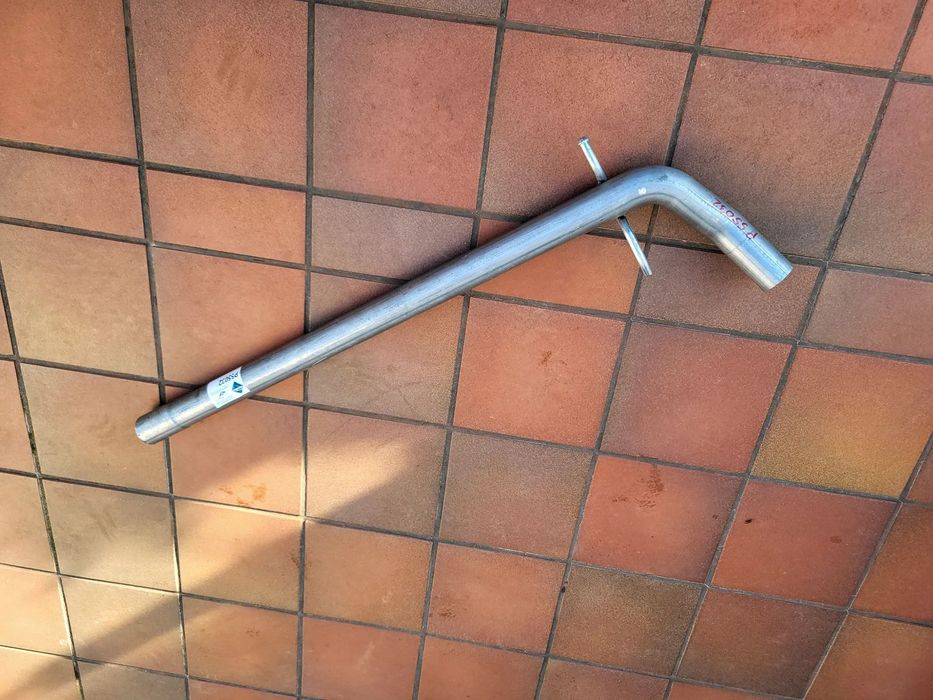 Rura Środkowa  Skoda Rapid 1.6 ,1.4 TDI 2012-2019 SEAT TOLEDO IV 1.6,1.4 TDI    6RA253201B  1045 mm