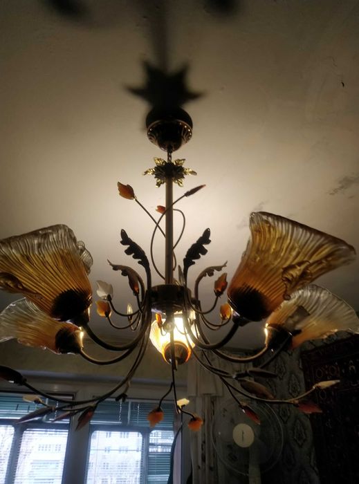 Люстра підвісна на п'ять ламп