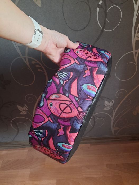 лежанка лежак для кішок та собак Fifa 42×42×13 см Нова