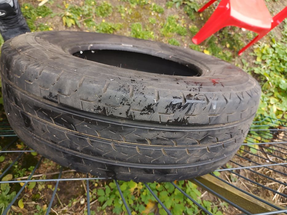 Bridgestone  225/75/16c