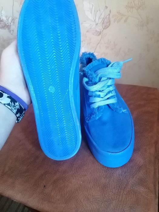Кеды женские в хорошем состоянии