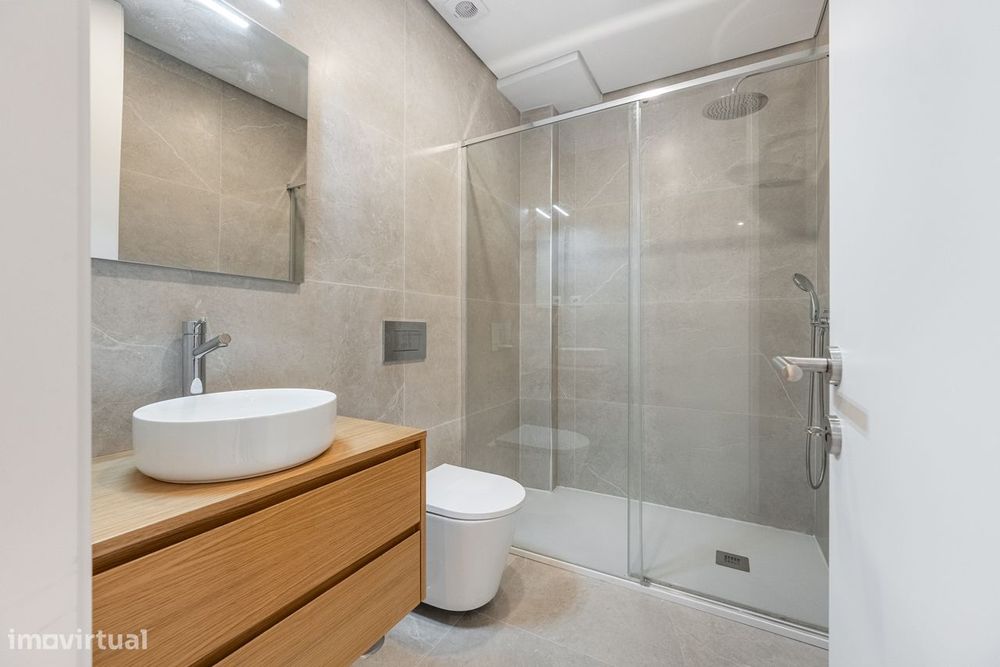 Apartamento T3 Renovado em Braga – Localização Premium com Terraço
