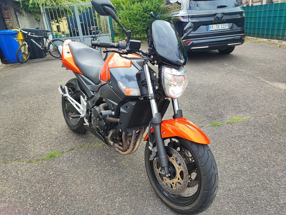 Suzuki GSR 600 2008 bogate wyposażenie