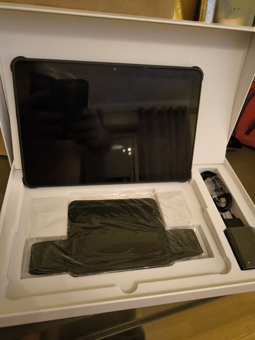 Tablet Oukitel RT2 - 10" + 8 GB RAM + 128 GB ROM