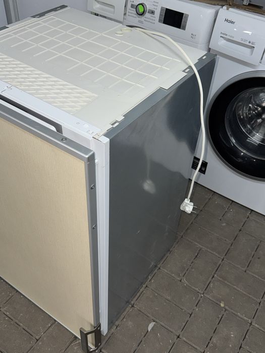 Lodówko Chłodziarkę  firmy Siemens model Ki21raf30 A++ 88 CM WYS
