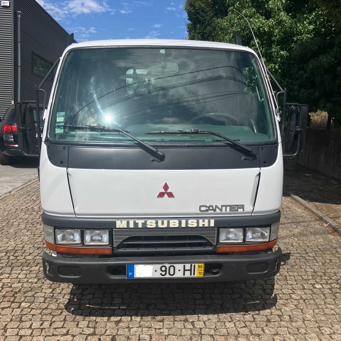 Mitsubishi Canter 2.8D c/ báscula só 240 mil kms reais