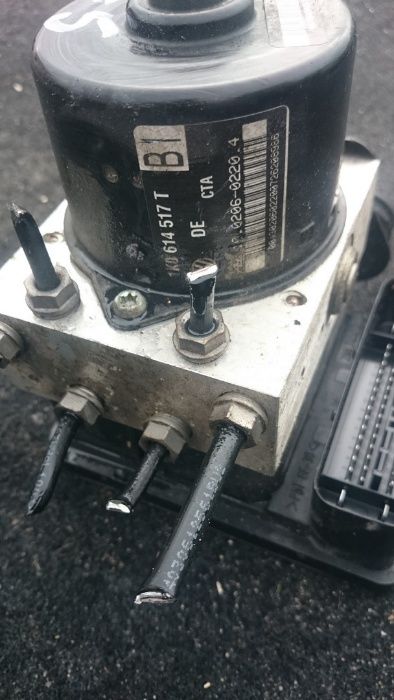 VW Golf 5 V pompa ABS