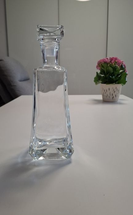 Zestaw karafek do whisky i nalewek