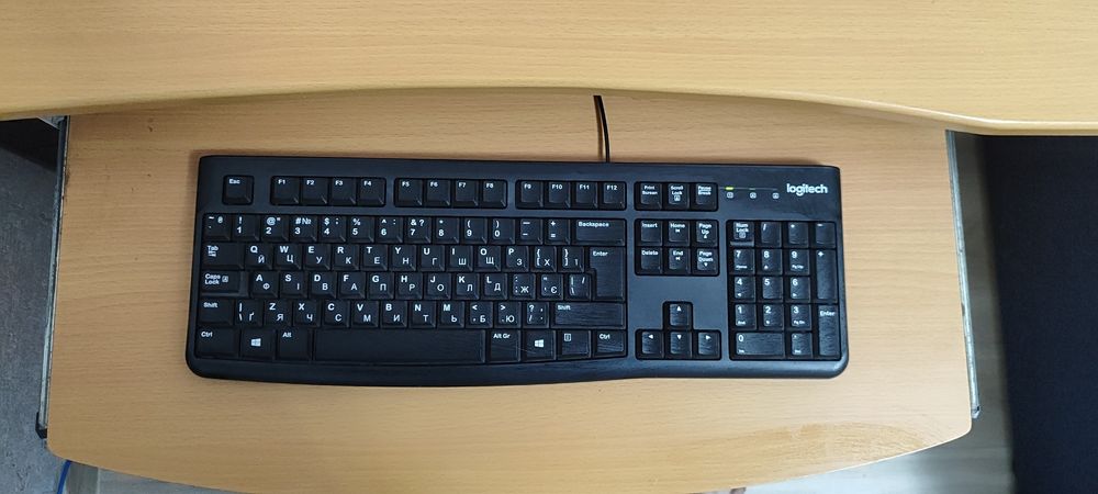 Стол компьютерный