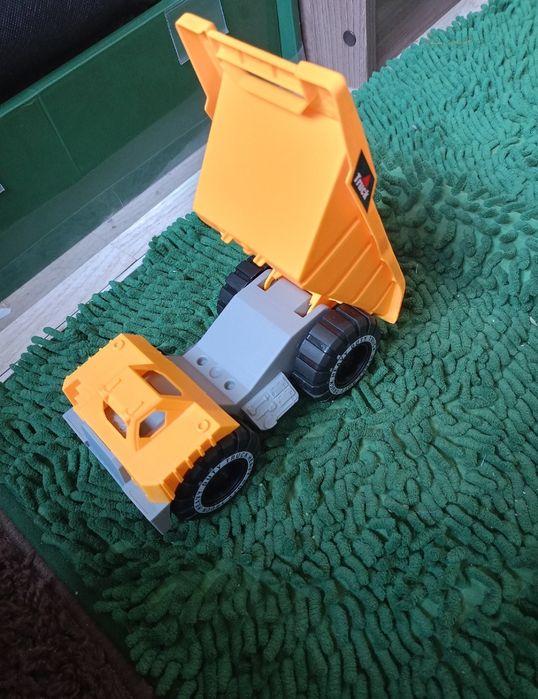 Самосвал "Мираж": Каждая Игра – Новое Приключение!