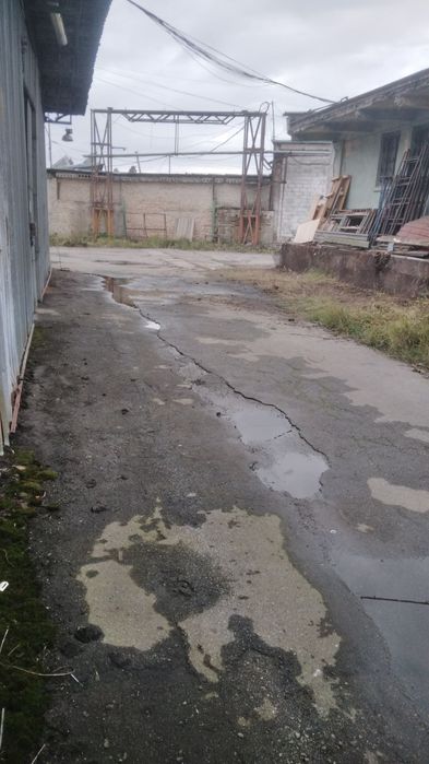 Склад 100м2 и офис 200м2 на Святошино.