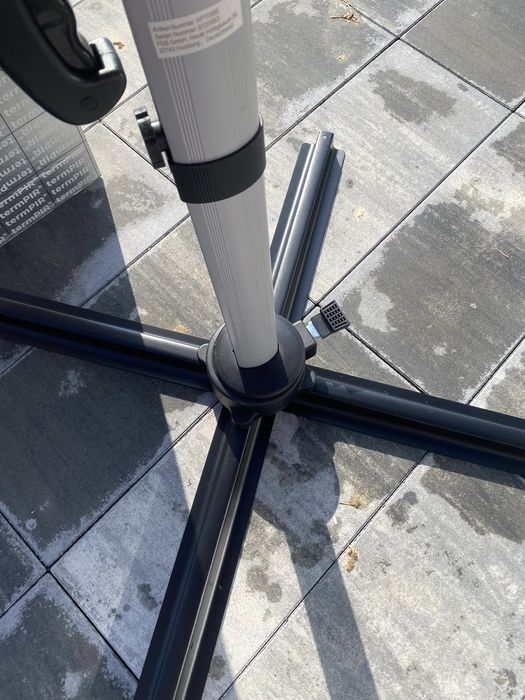 Parasol ogrodowy 3.3m obrotowy