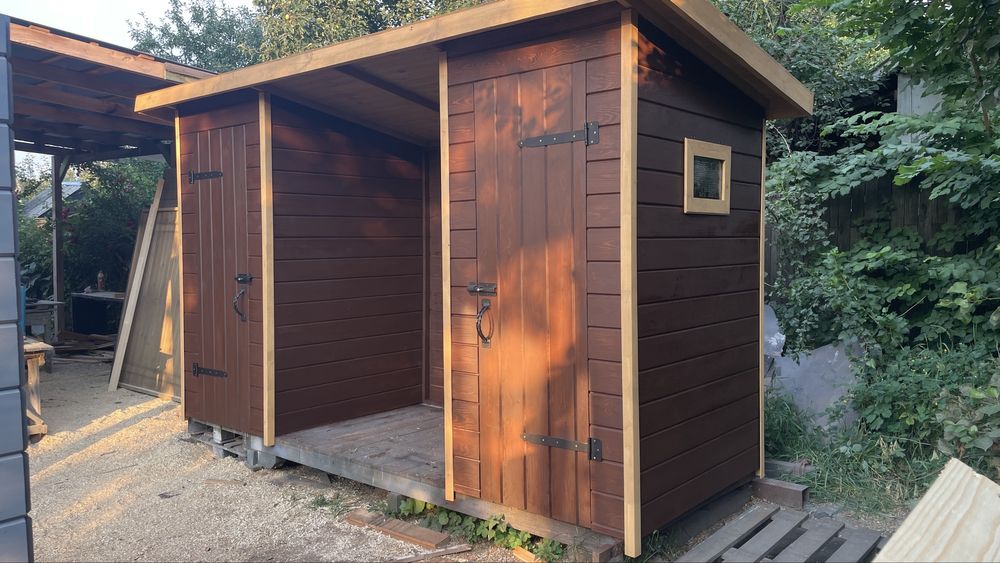 Туалет, душ дачний, вуличний, вироби з дерева