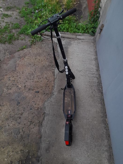 Продам складной детский самокат