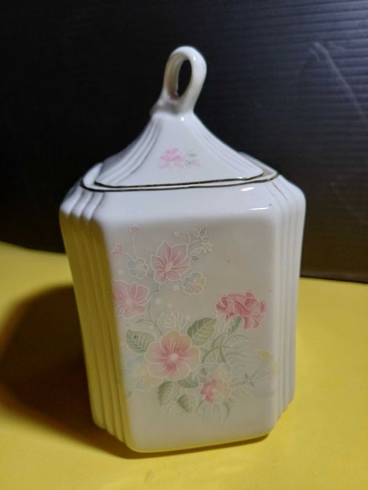 Pote / Terrina em Porcelana