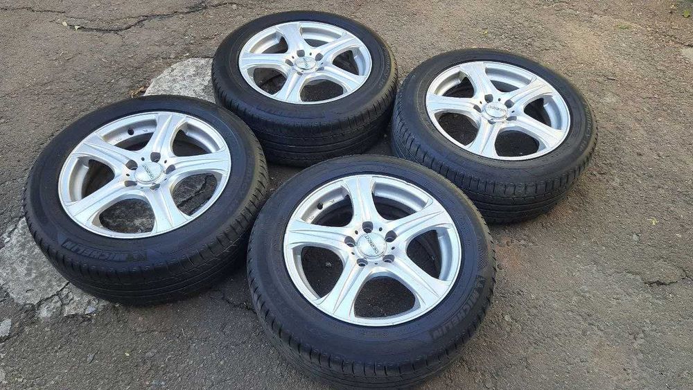 Продаються колеса на крутих легкосплавних дисках з Шкоди Октавіа А5