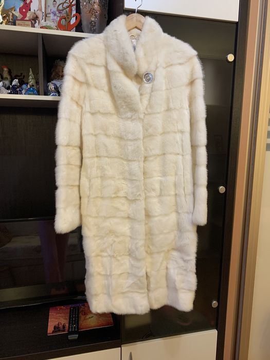 Шуба біла натуральне хутро норка