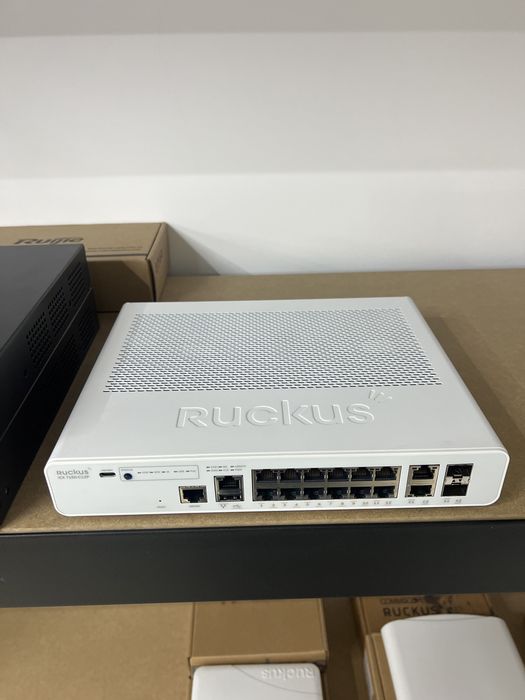 Ruckus ZoneFlex R700 (WiFi роутер): 3 200 грн. - Периферійні пристрої ...