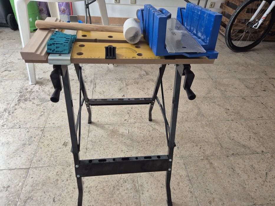 Bancada trabalho e acessórios em bom estado