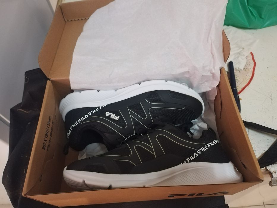 Vendo tênis da Fila novos